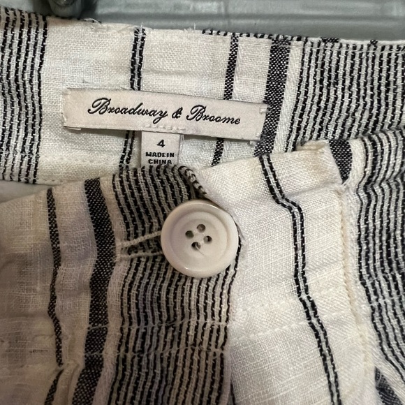 Broadway & Broome 4 linen skirt - Picture 3 of 4